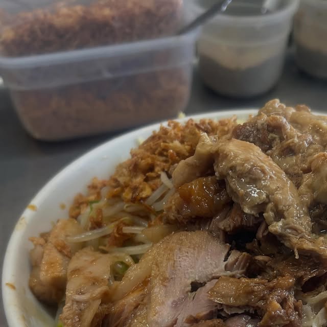 麺やギブタンクスのチャーシューラーメン